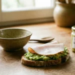 Toast avocat-blanc de dinde – encas protéiné